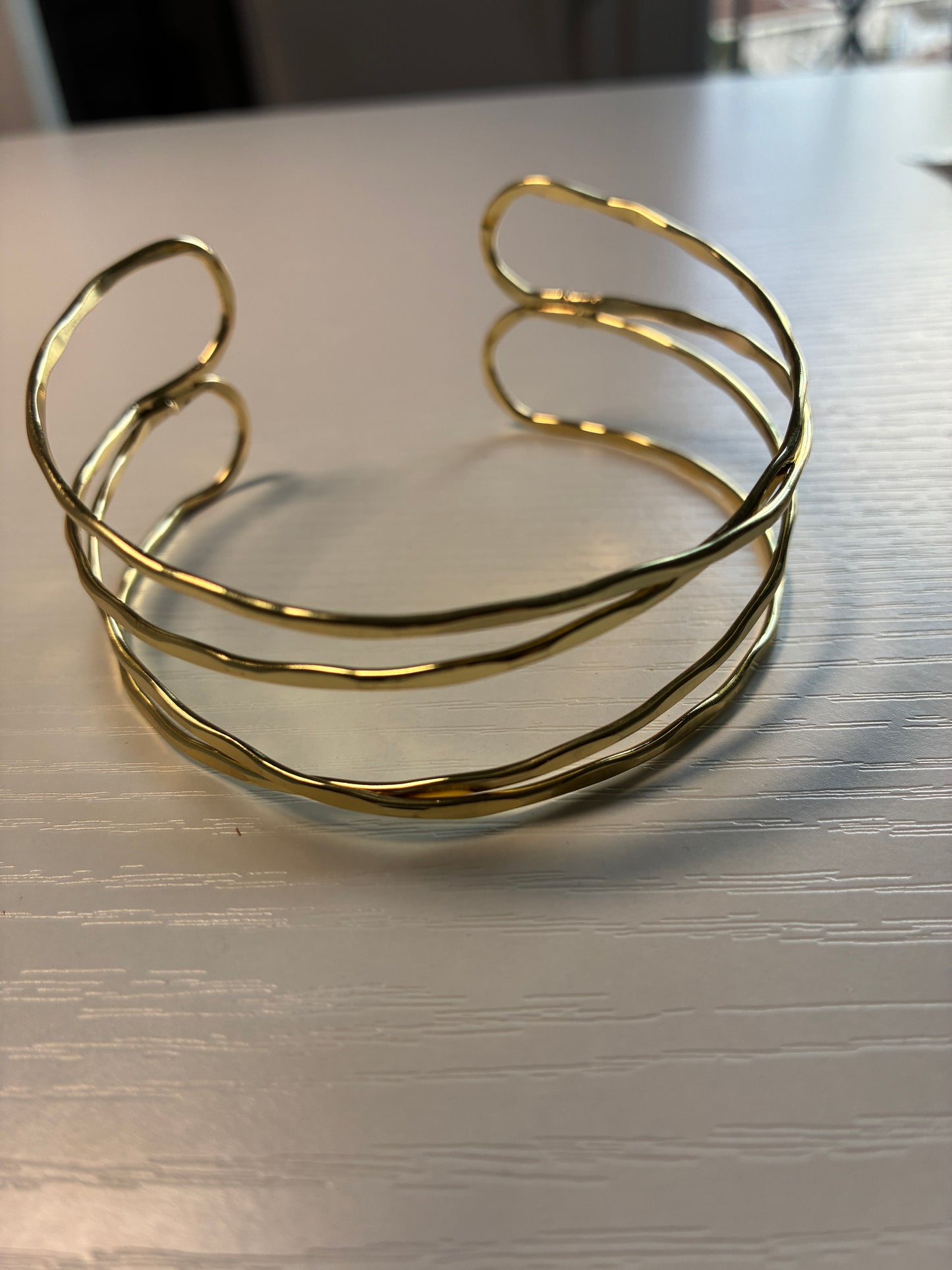 Bracelet de bras multi-anneaux croisés doré – Ajustable