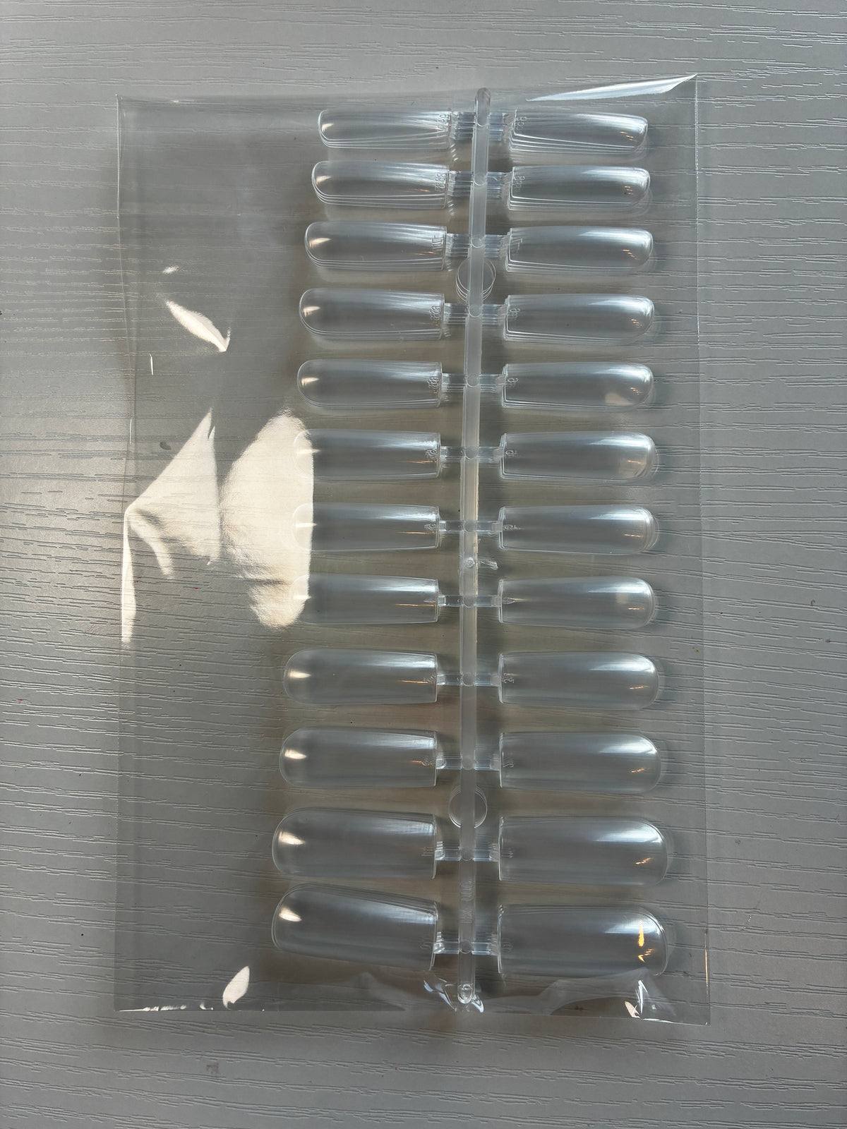 96 capsules pour ongles carrées longues transparentes – 10 tailles