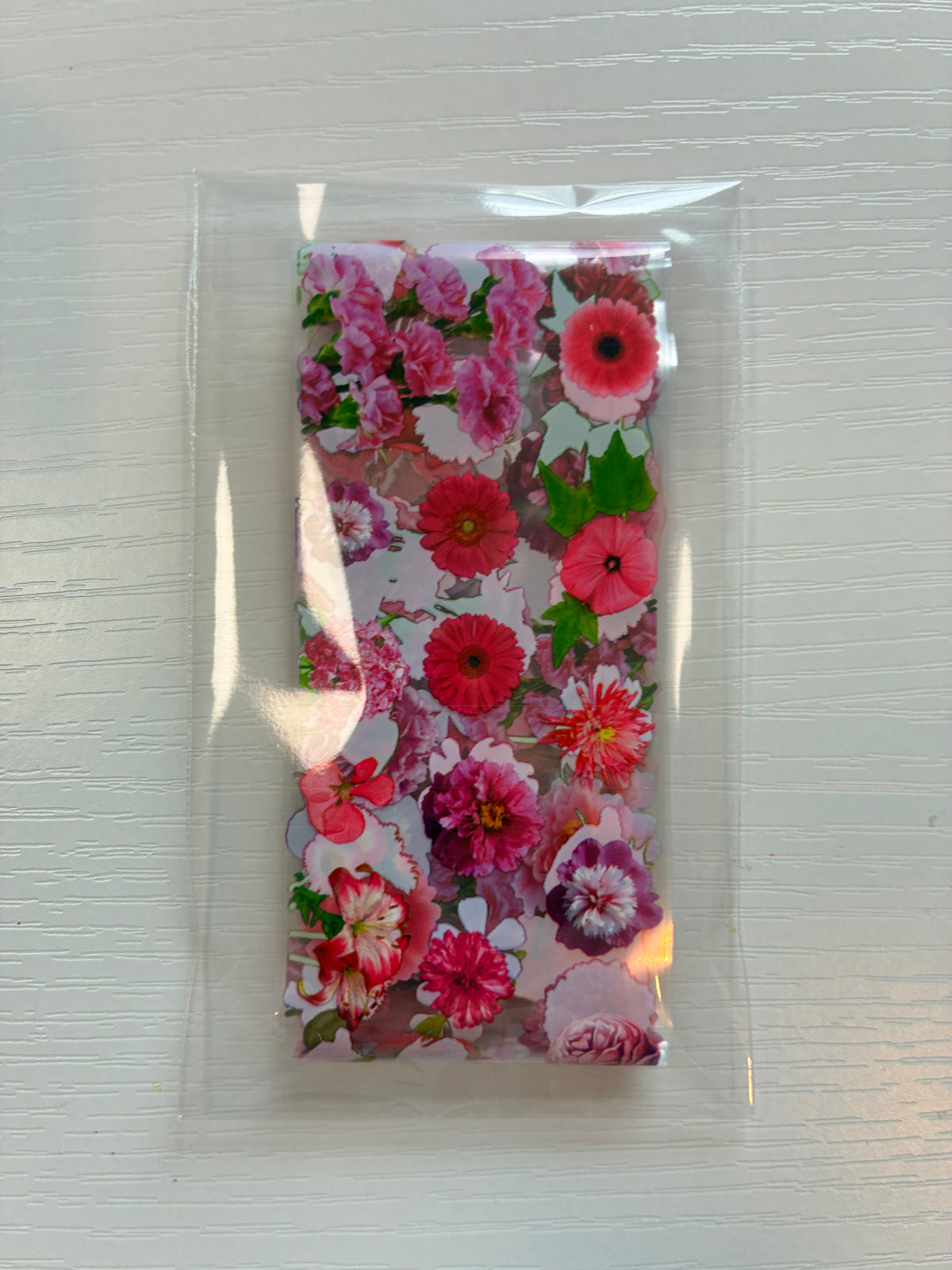 Foil Nail Art – Fleurs roses, fuchsia et rouges
