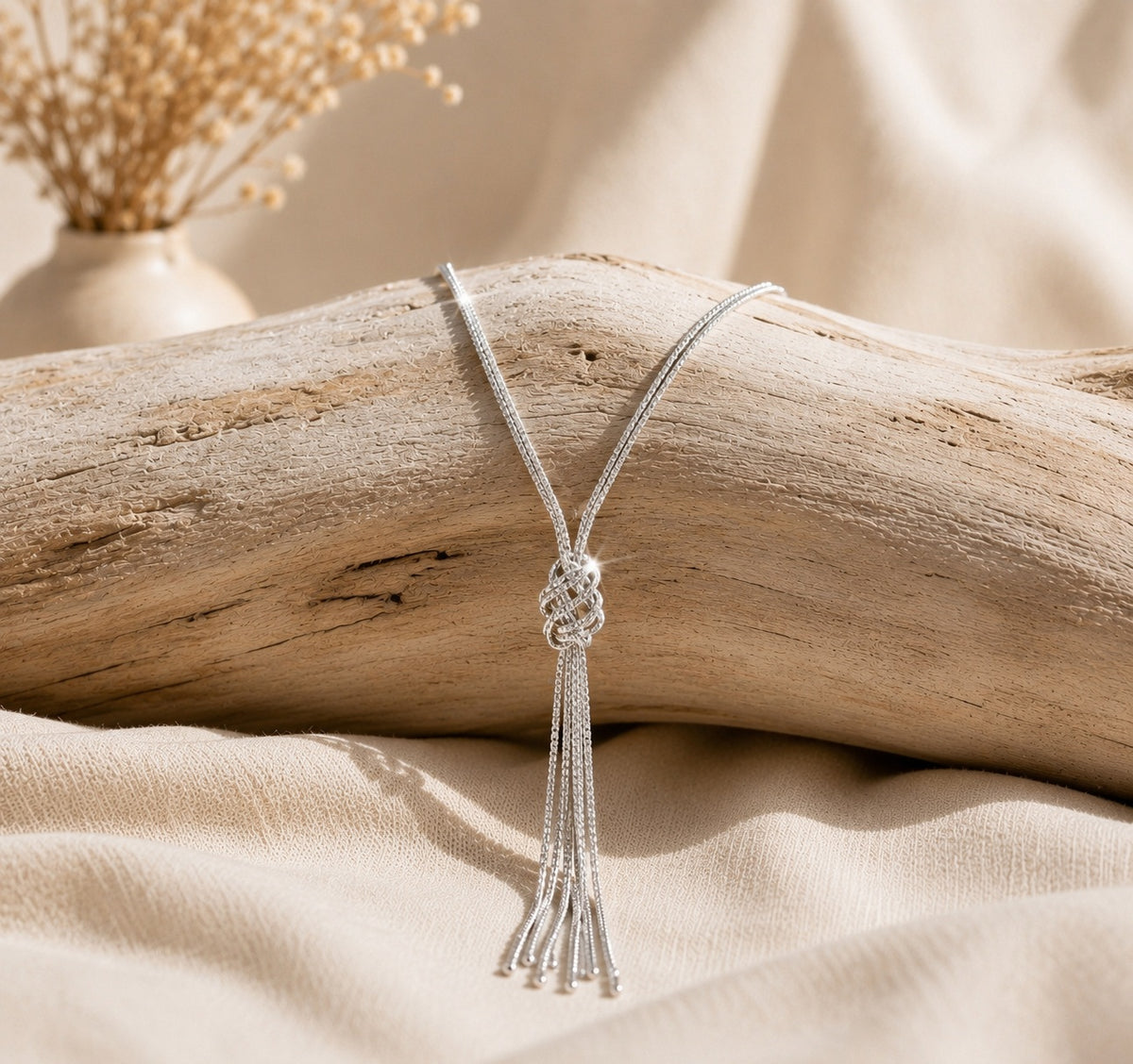Collier Nœud Élégance argenté