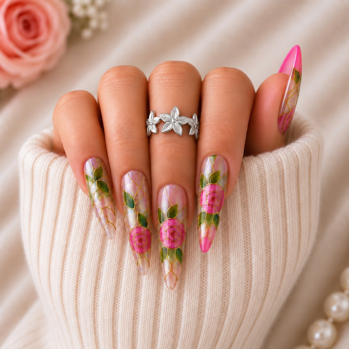 Bague Fleurs argentée ajourée – Acier inoxydable – Ajustable