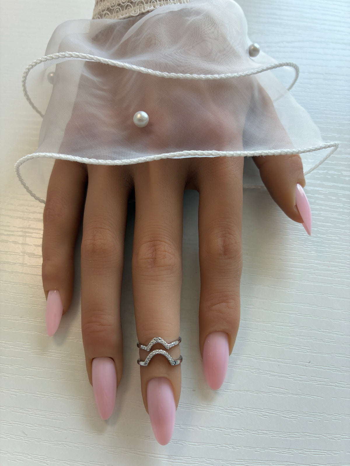 Bague d’ongle Double V argentée à strass – Ajustable