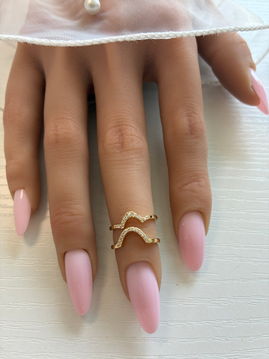 Bague d’ongle Double V dorée à strass – Ajustable