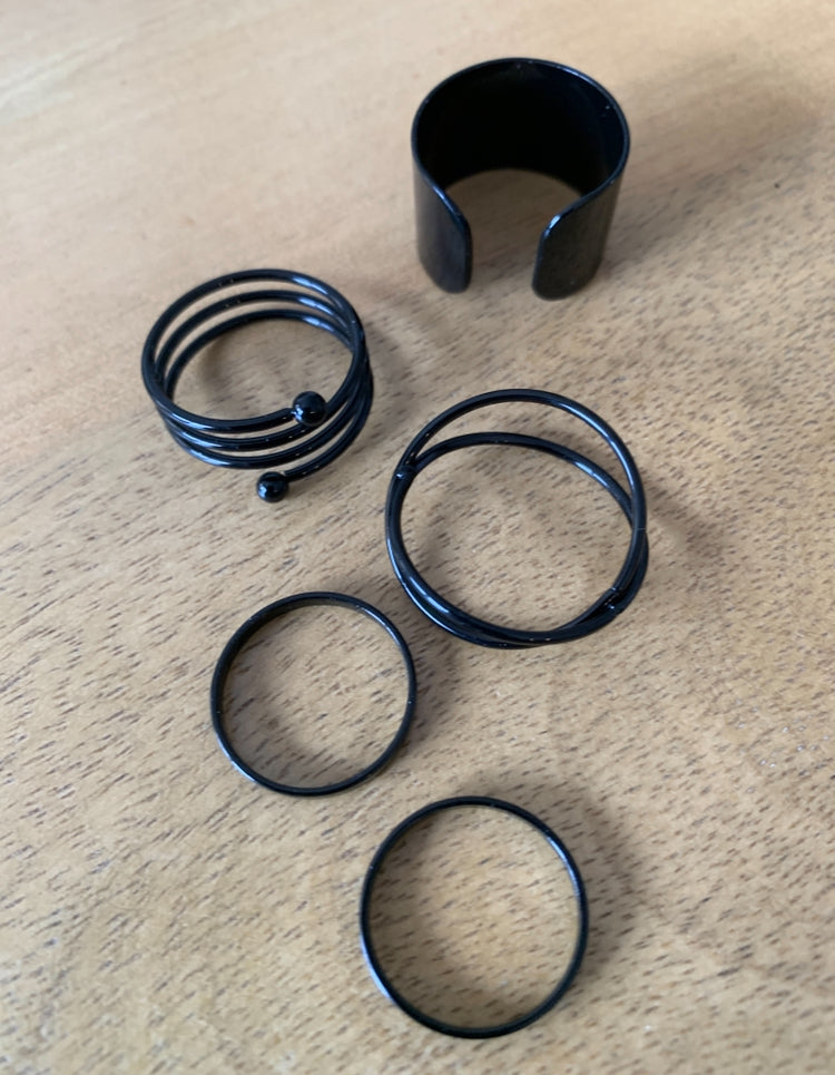 Lot Black Edition Harmonie – 5 bagues noires ajustables
