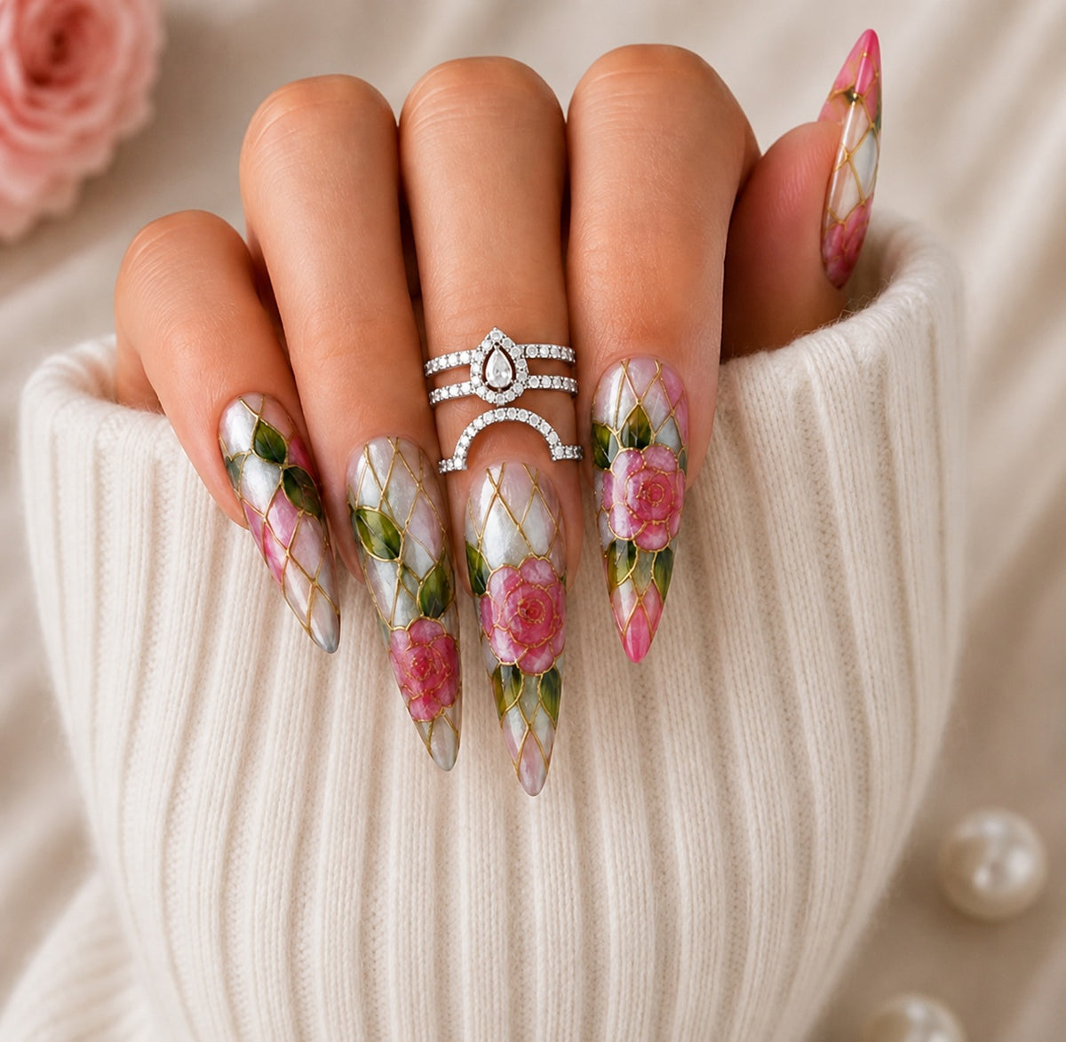 Bague bout de doigt goutte à strass argentée