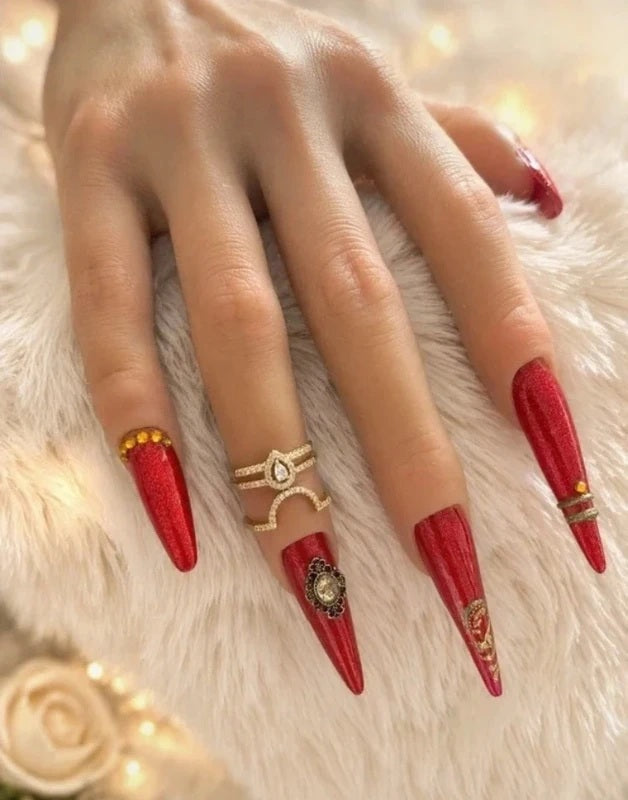 Bague bout de doigt goutte à strass dorée