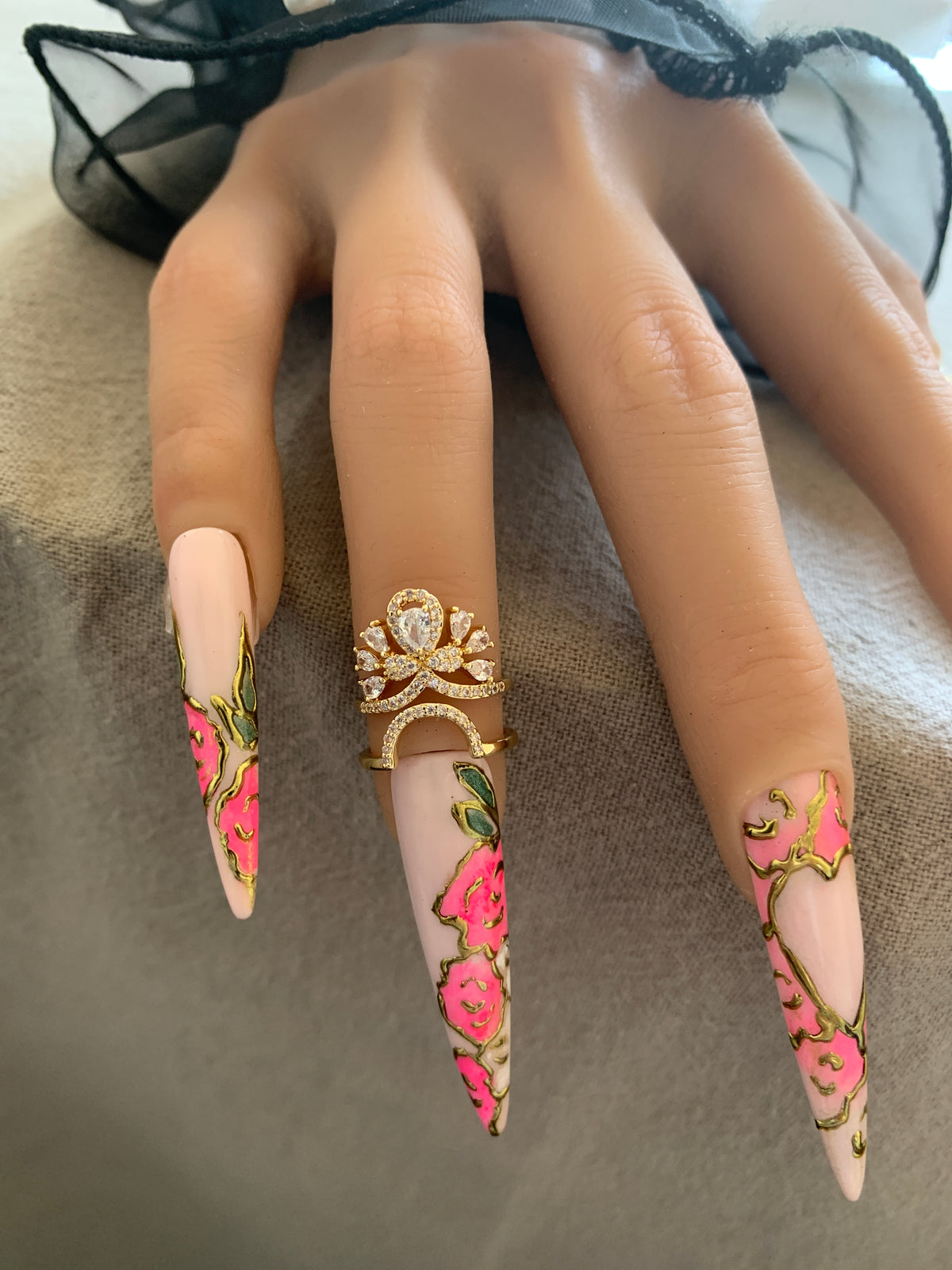 Bague bout de doigt diadème à strass dorée