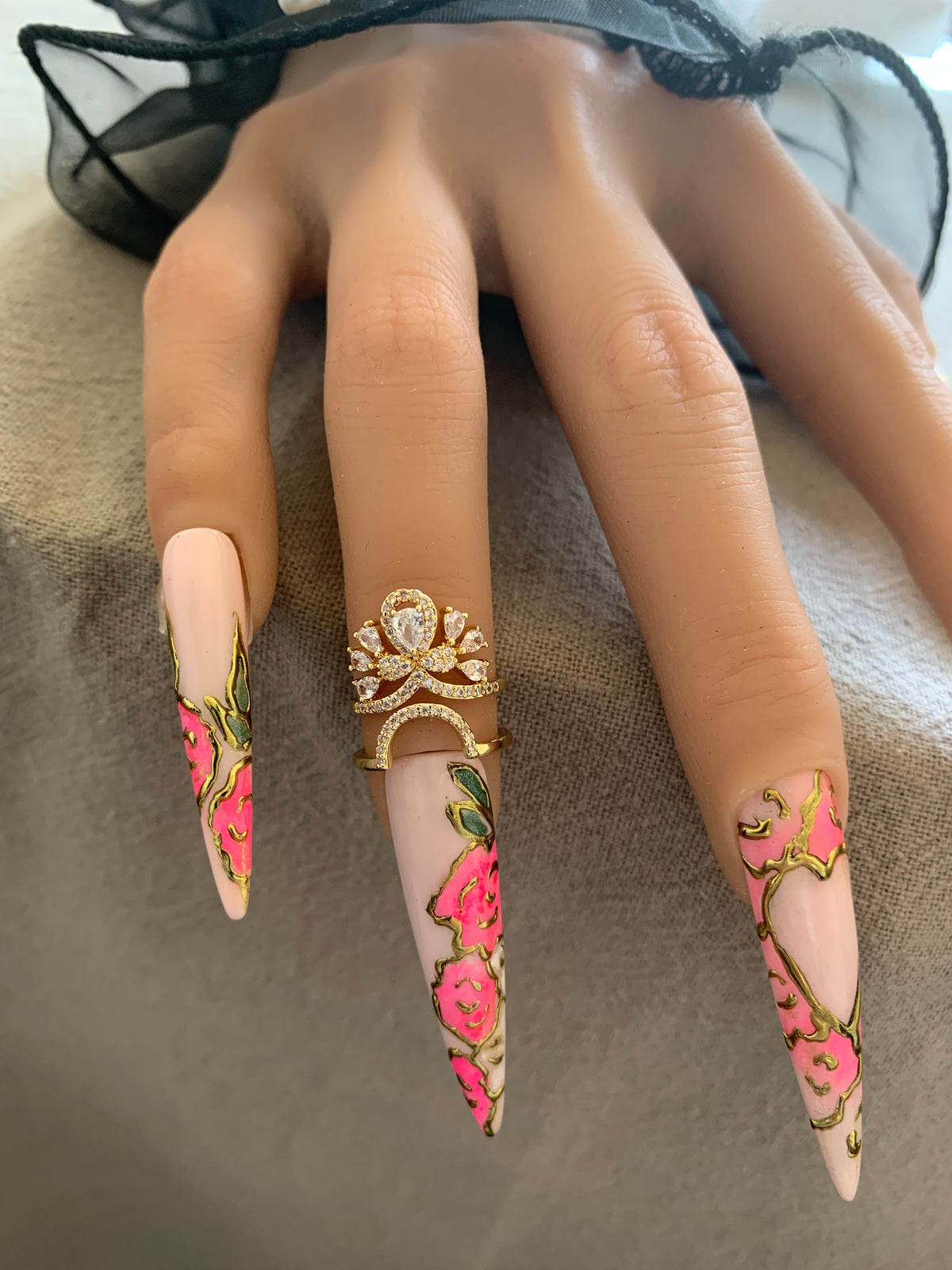 Bague bout de doigt diadème à strass dorée