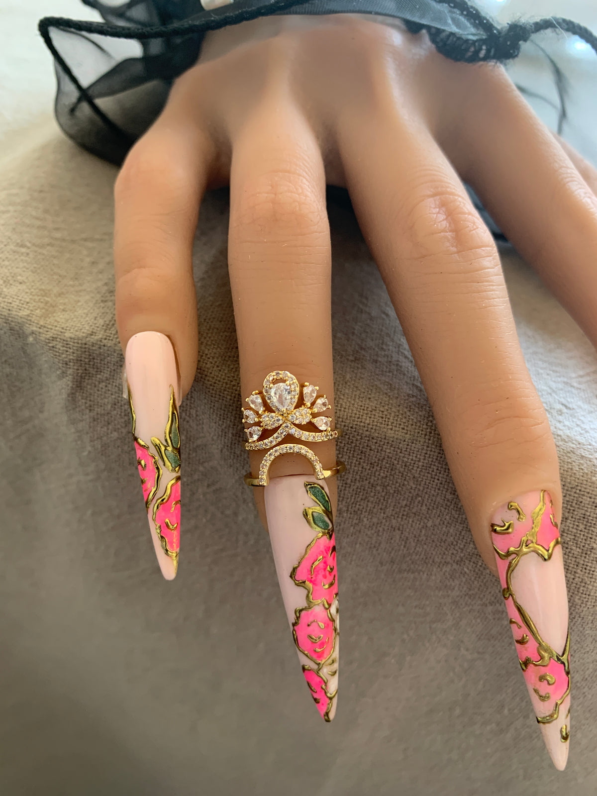 Bague bout de doigt diadème à strass dorée