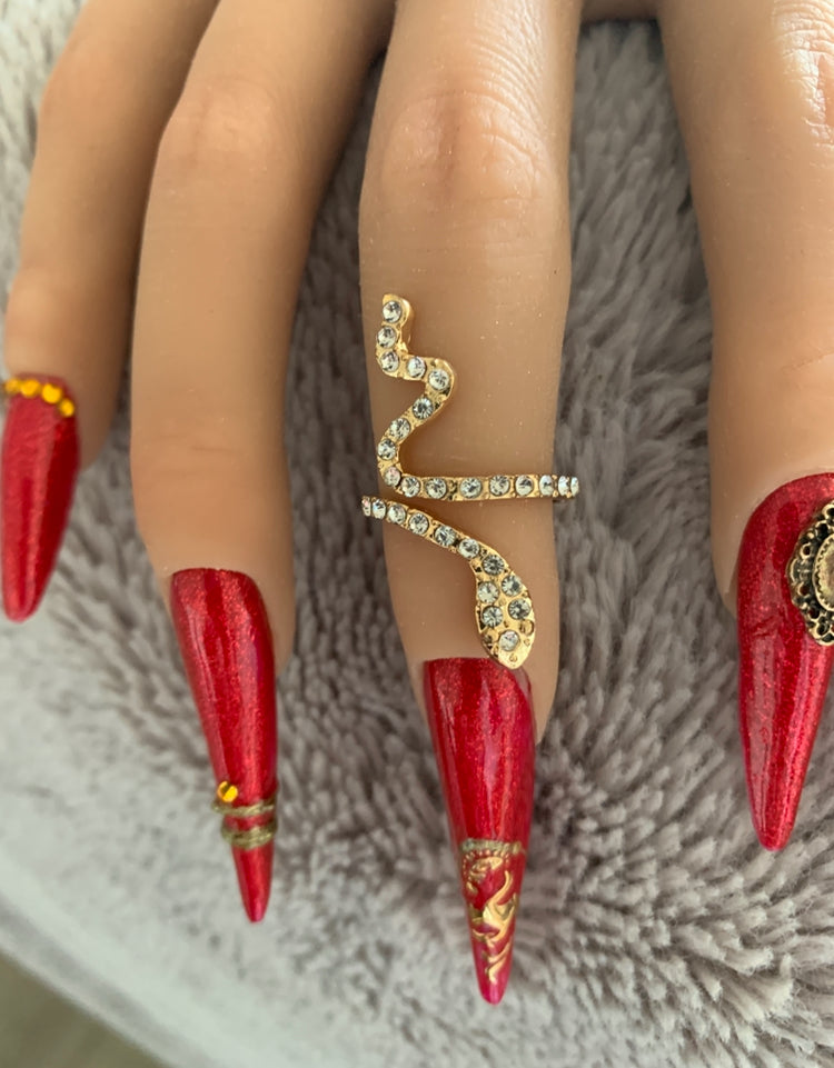 Bague Cobra royal dorée à strass