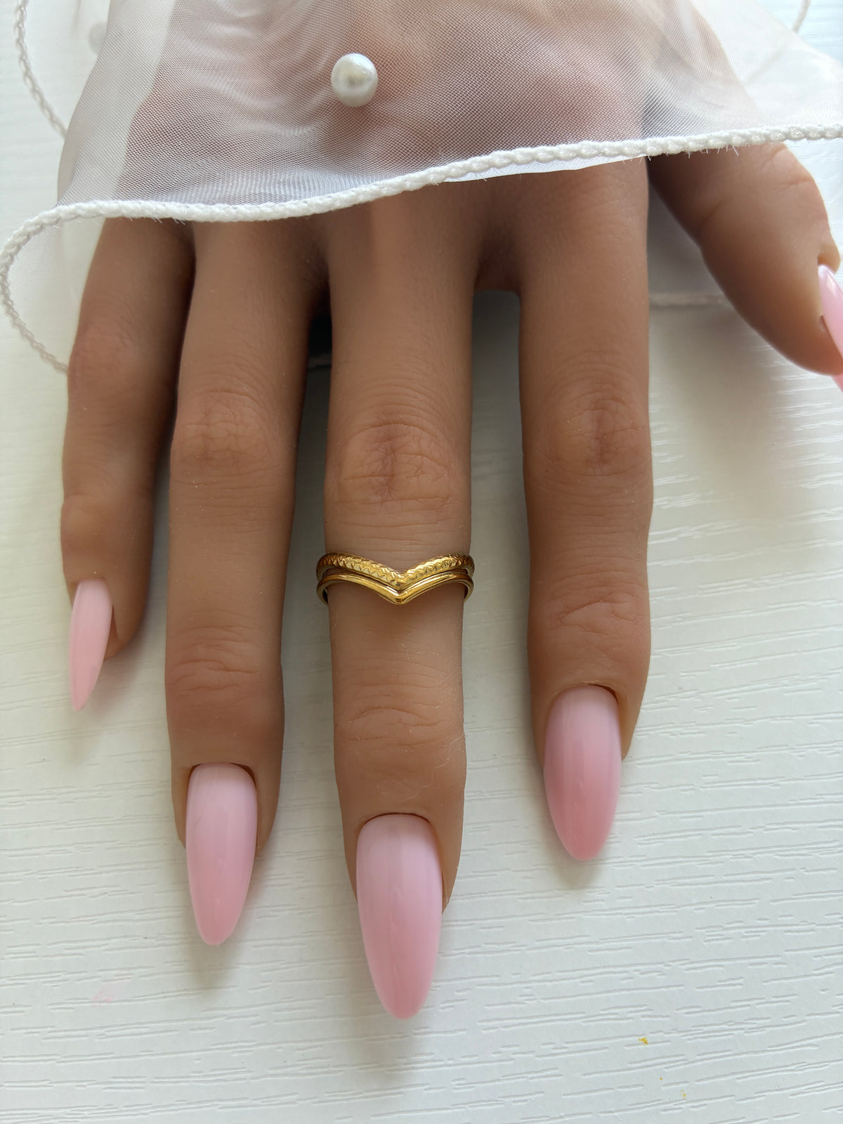 Bague Double Chevron dorée – Acier inoxydable – Ajustable