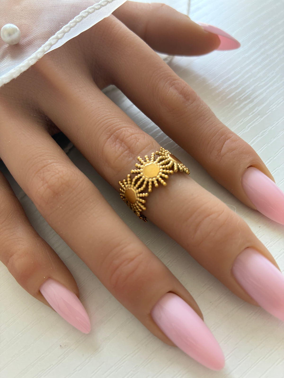 Bague Soleil dorée ajourée – Acier inoxydable – Ajustable