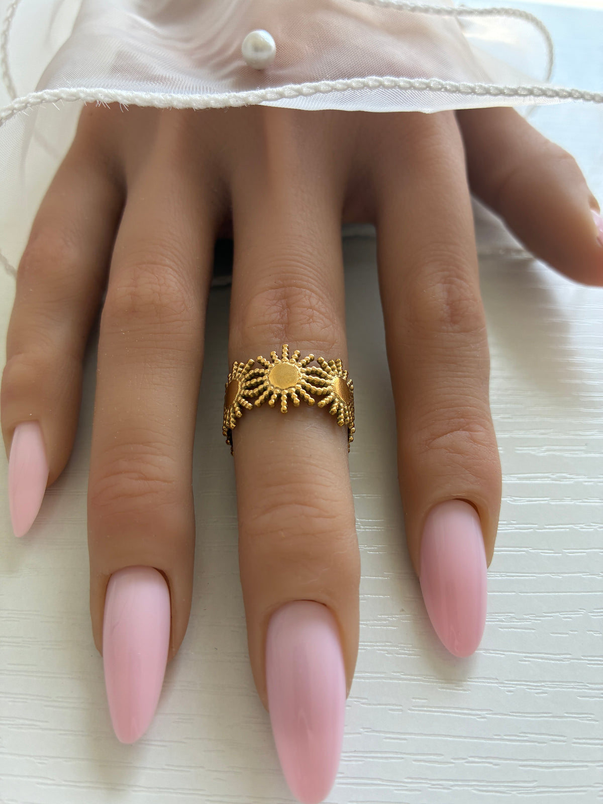 Bague Soleil dorée ajourée – Acier inoxydable – Ajustable