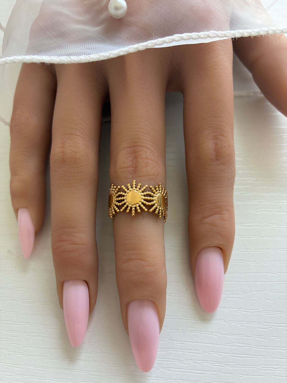 Bague Soleil dorée ajourée – Acier inoxydable – Ajustable