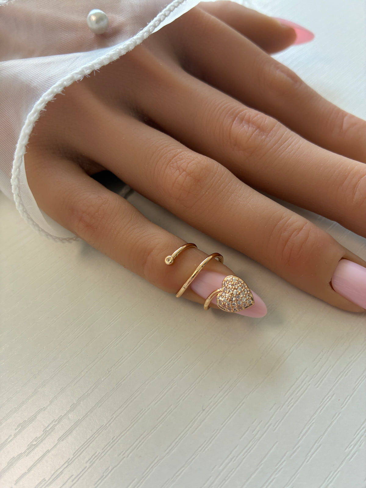 Bague d’ongle Cœur dorée à strass – Ajustable