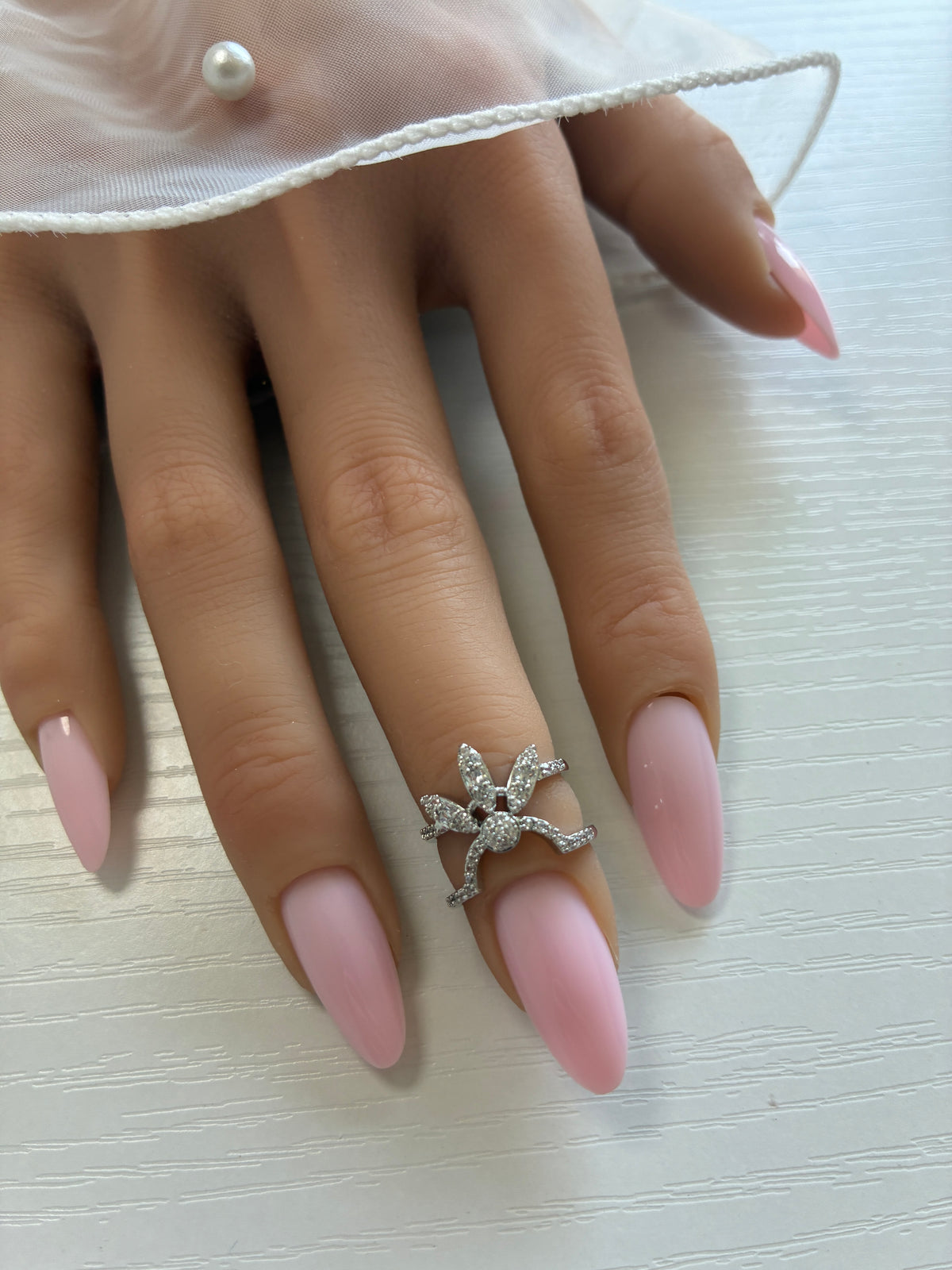 Bague d’ongle Fleur argentée à strass – Ajustable
