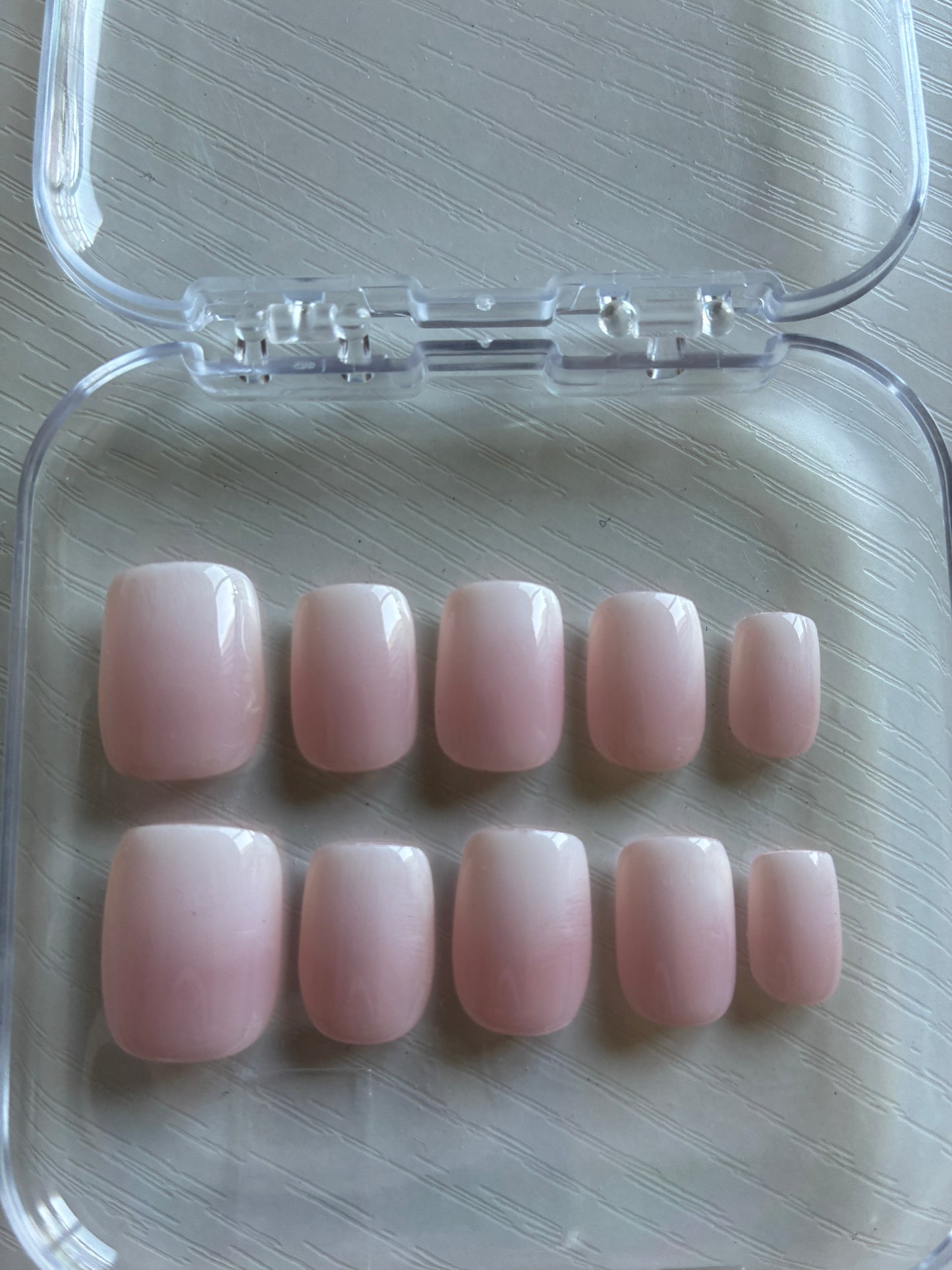 Les Essentiels – Baby Pearl – Carré court XS