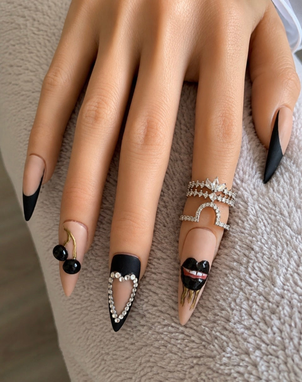 Black Cherry Kiss – Stiletto L