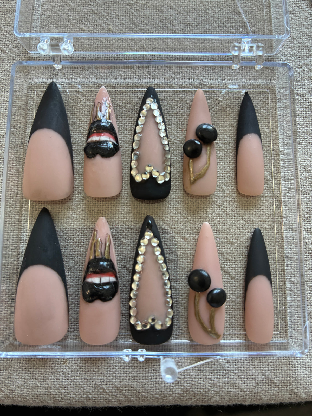 Black Cherry Kiss – Stiletto L