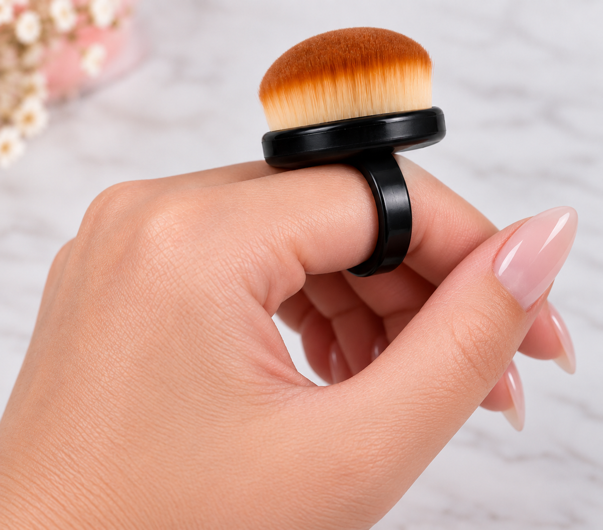Brosse à ongles à porter au doigt – Poils souples