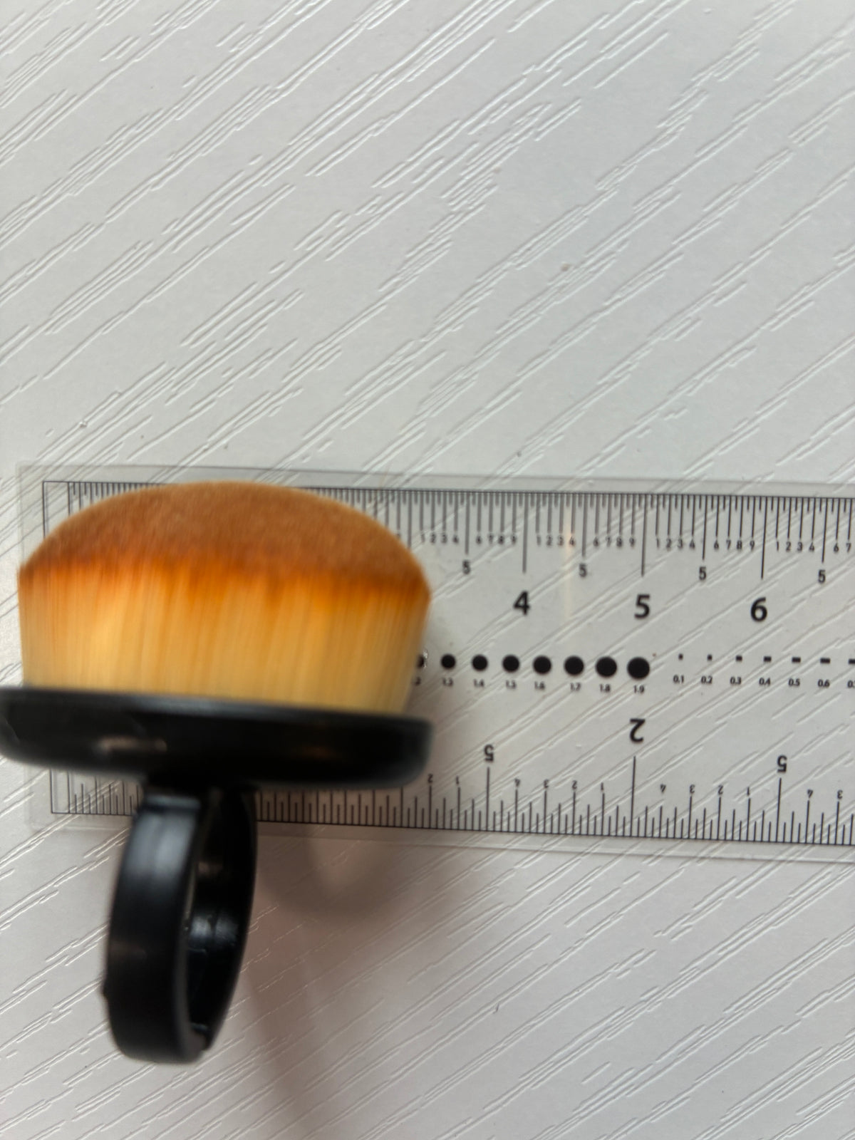Brosse à ongles à porter au doigt – Poils souples