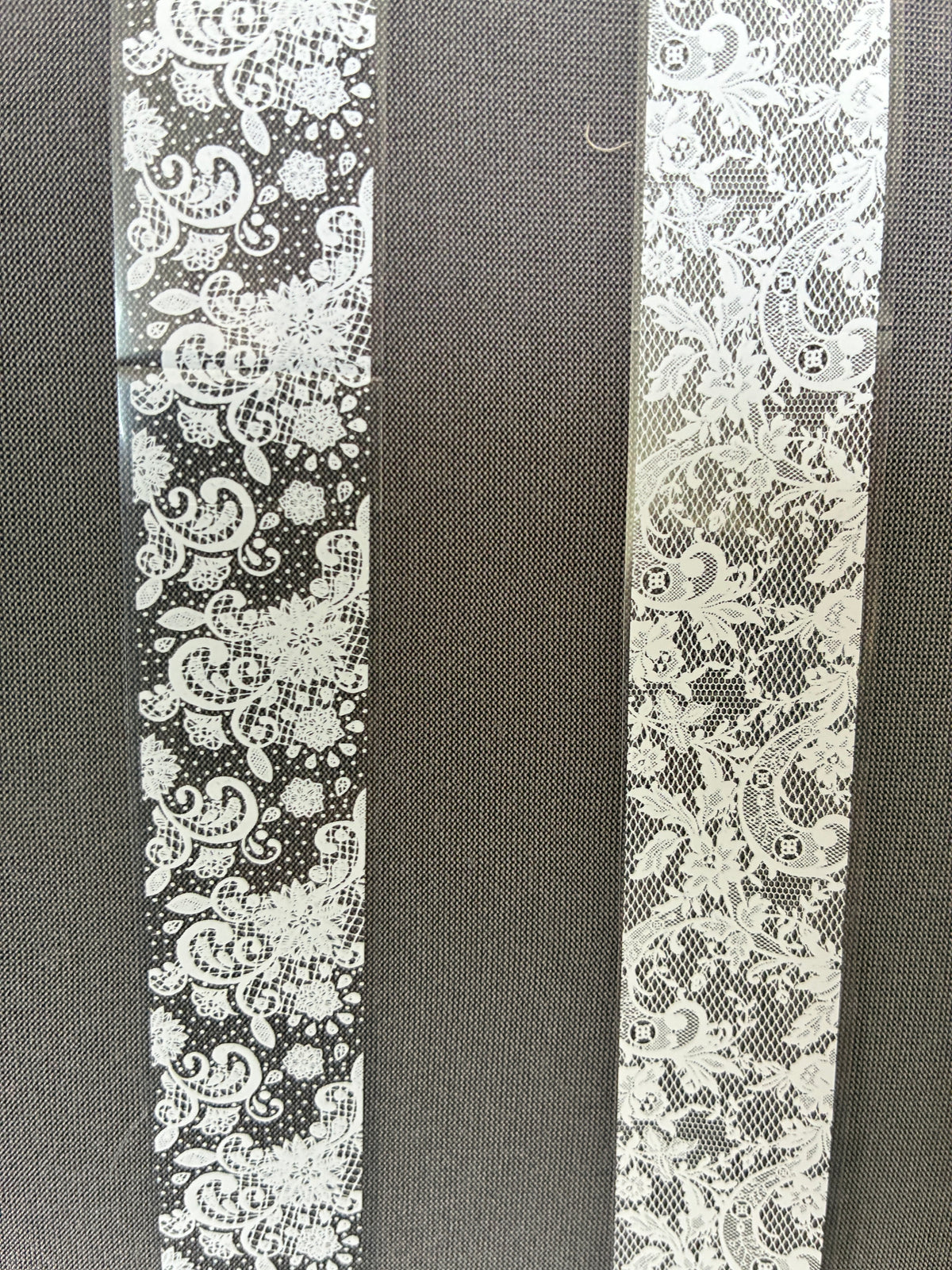 Foil Nail Art – Dentelle blanche arabesques – 1 mètre