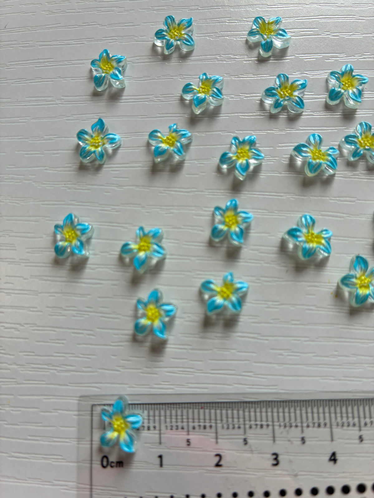 Fleurs 3D bleu turquoise et jaune – Lot de 20