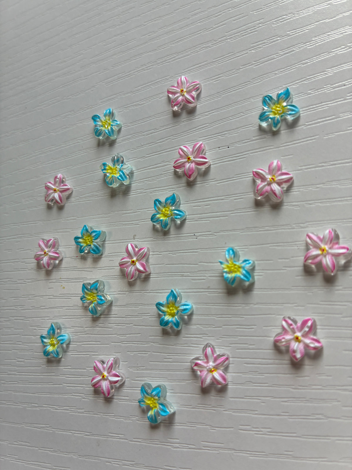 Fleurs 3D roses et bleues – Lot mixte de 20