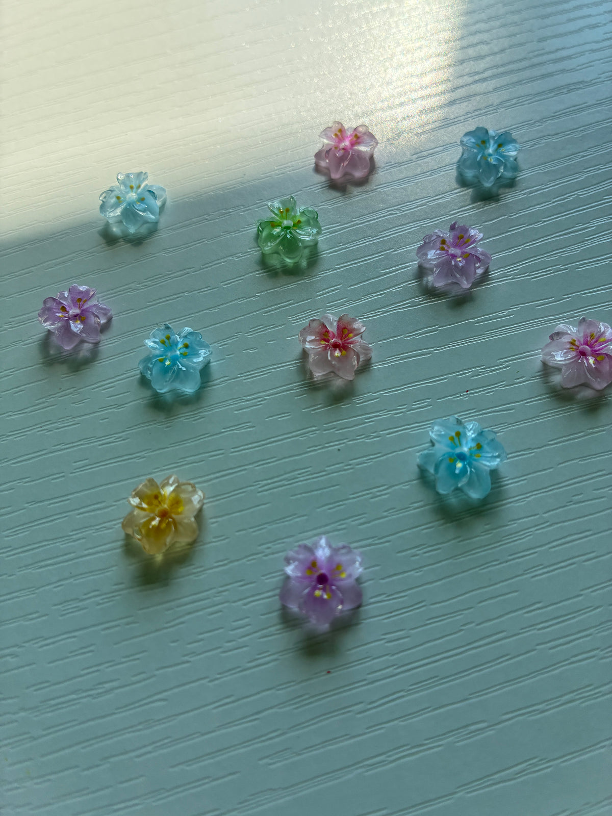 Fleurs 3D translucides pastel – Lot de 12