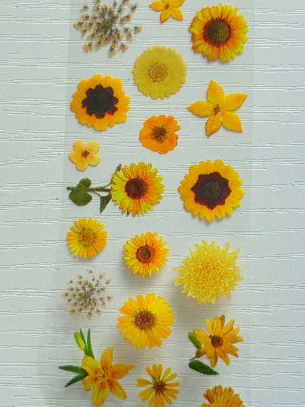 Foil Nail Art – Tournesols et fleurs ensoleillées