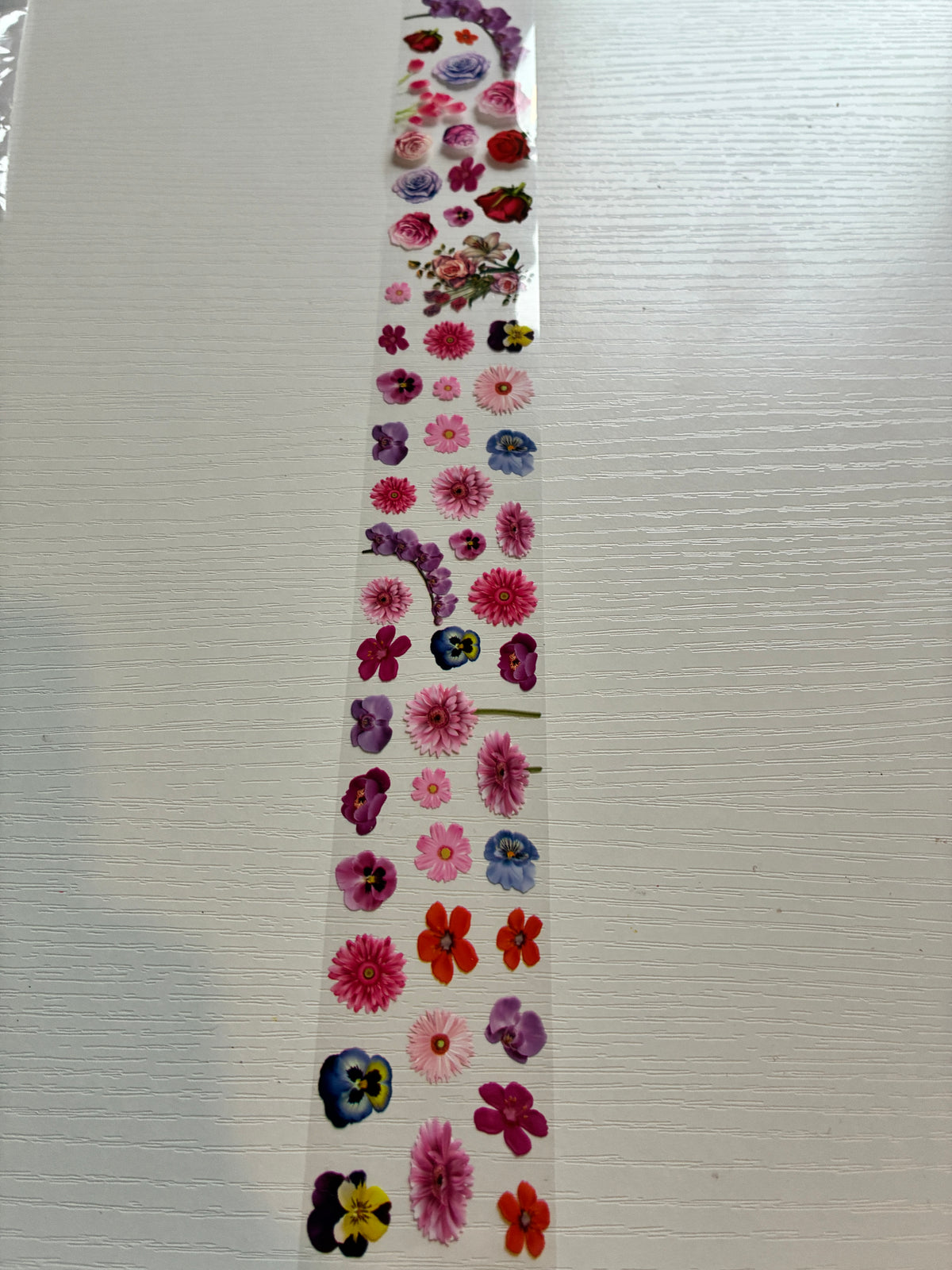 Foil Nail Art – Roses, pensées et fleurs multicolores