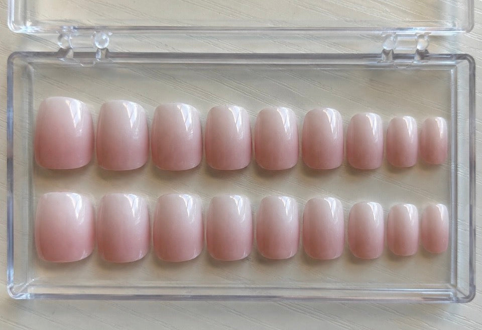Les Essentiels – Baby Pearl – Kit découverte 24 capsules – Carré court