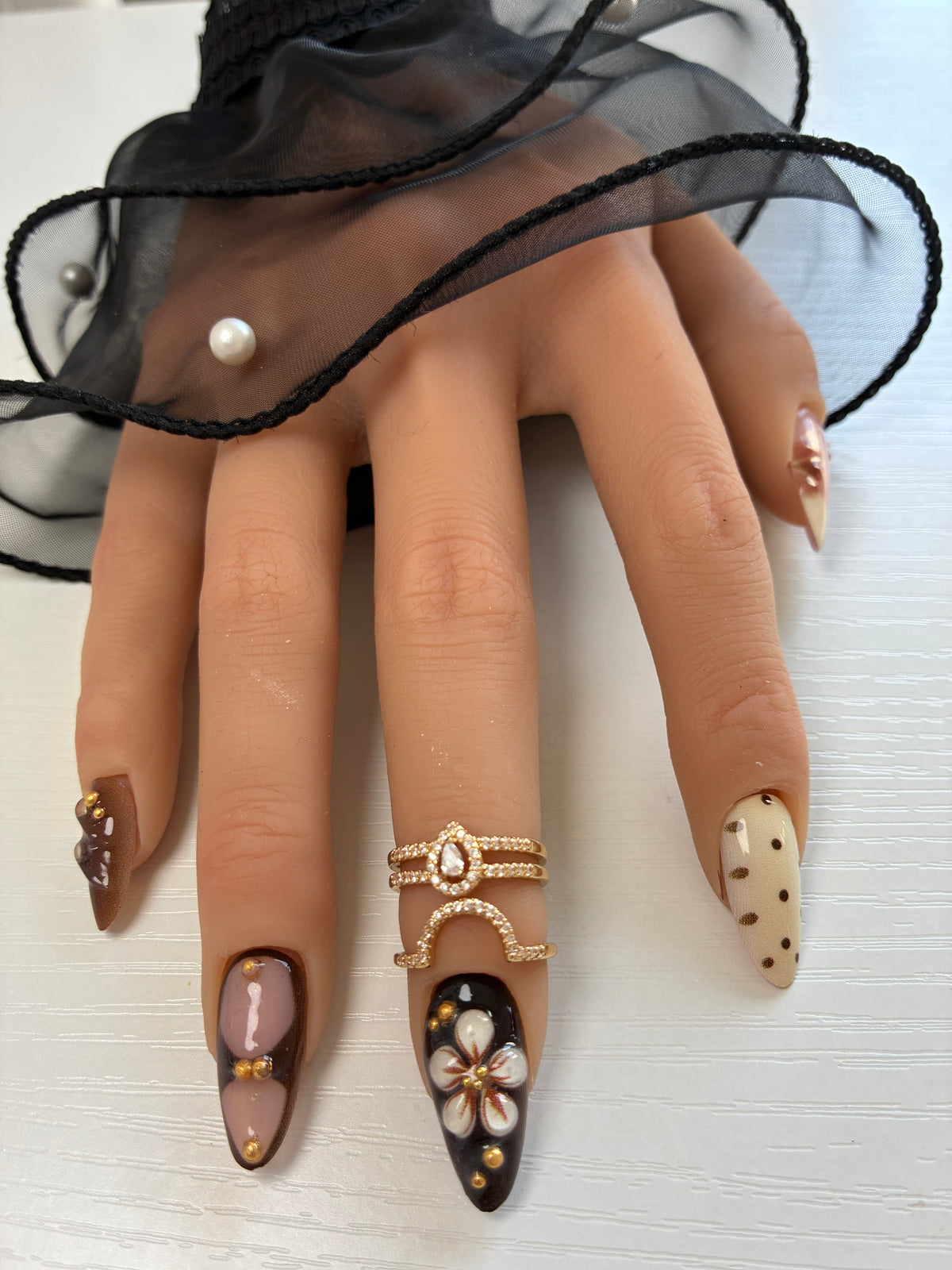 Jardin Moka – Kit Press-On Nails 10 capsules – Nude, chocolat & fleurs