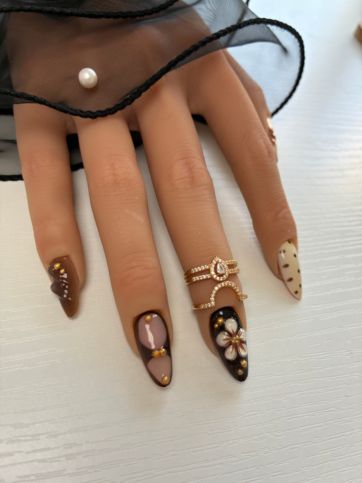 Jardin Moka – Kit Press-On Nails 10 capsules – Nude, chocolat & fleurs