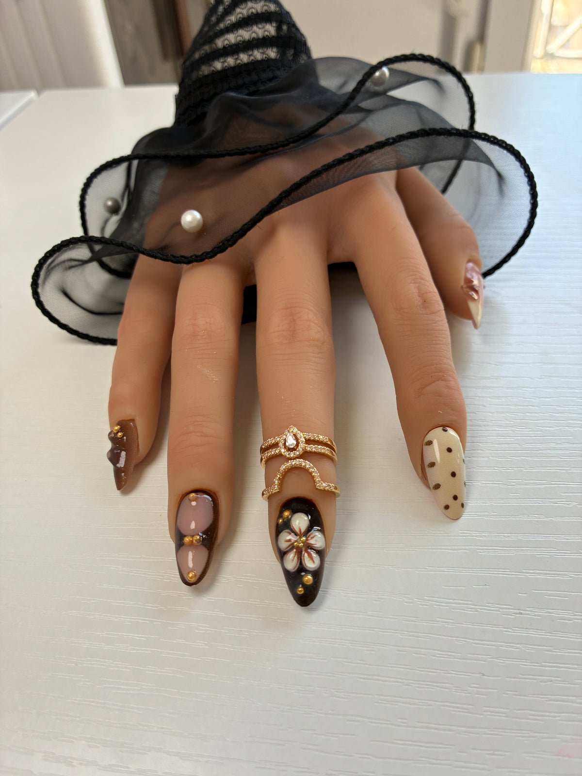 Jardin Moka – Kit Press-On Nails 10 capsules – Nude, chocolat & fleurs