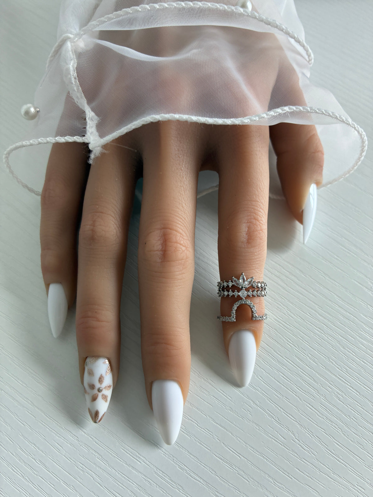 Les Essentiels Signature – Élise blanc – Amande M