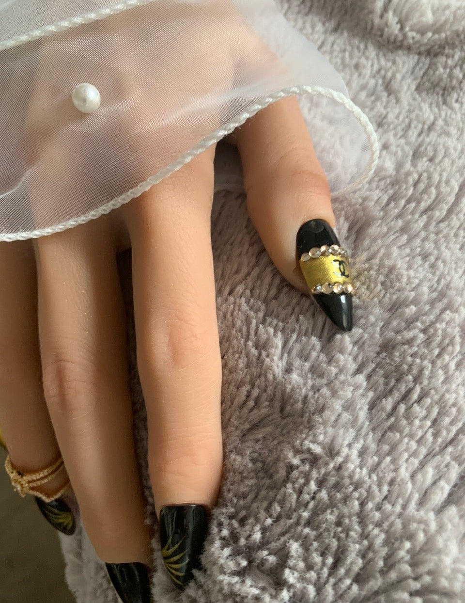 Or Noir Doré – Amande M