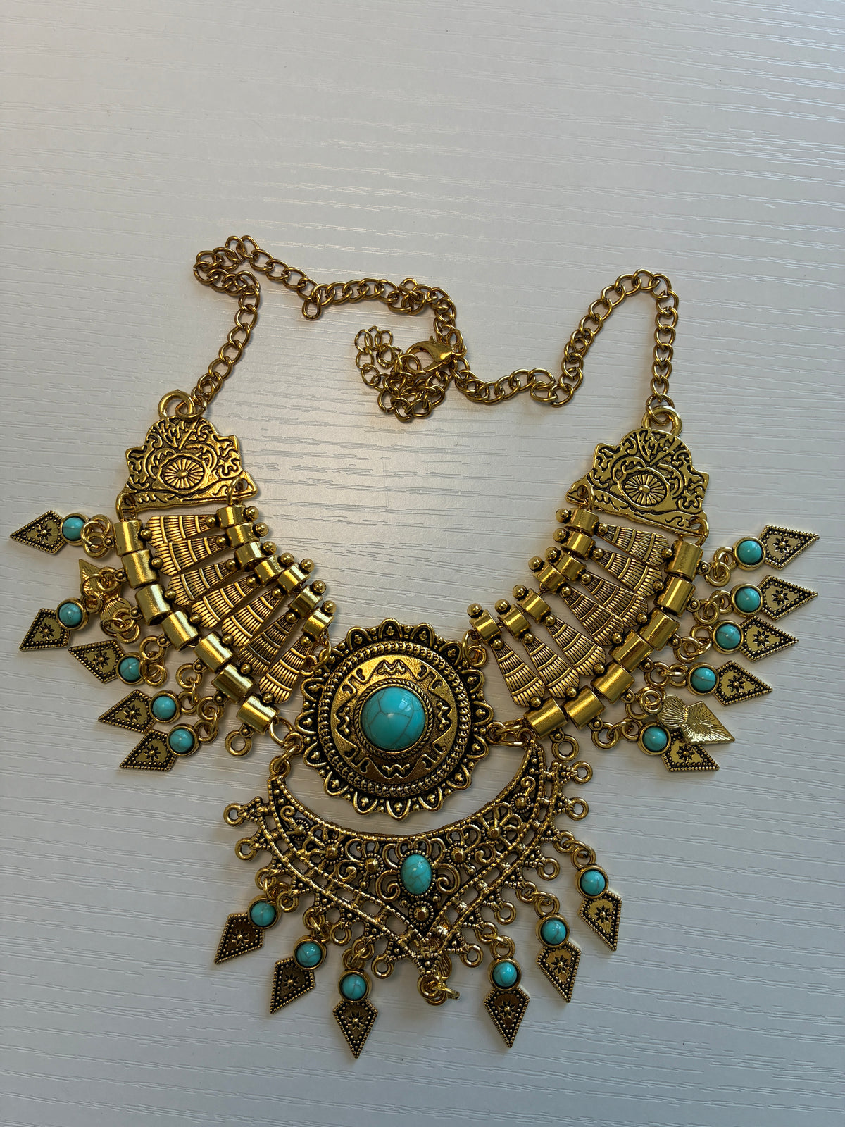 Parure bohème dorée et turquoise – Collier, bracelet et boucles d’oreilles