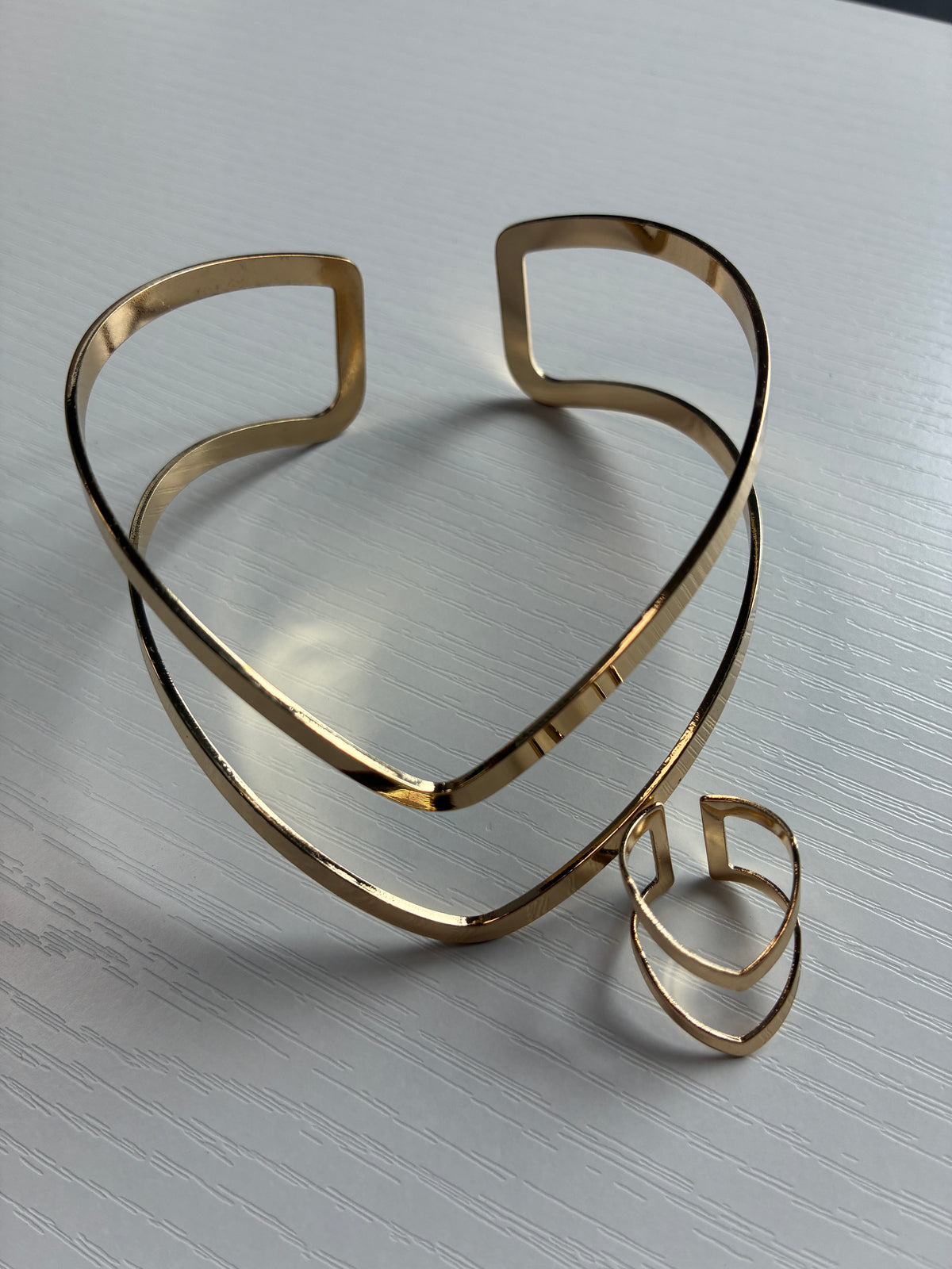 Parure Inca dorée – Bracelet de bras & bague ajustables