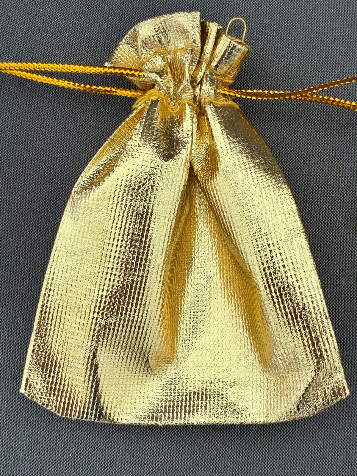 Lot de 5 pochettes cadeaux dorées métallisées – Bijoux et accessoires – 7 × 9 cm