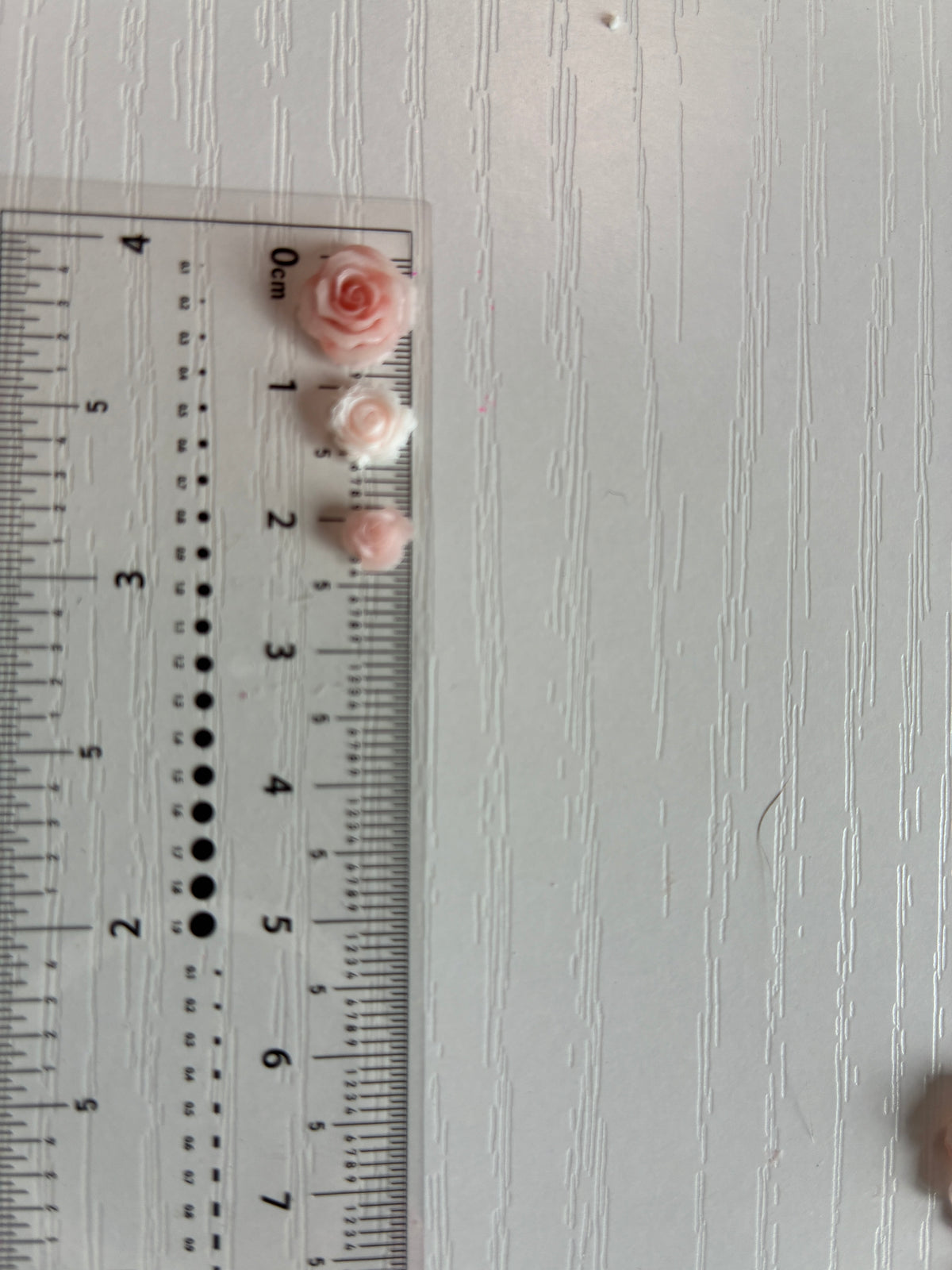 Décorations Nail Art 3D – Roses rose poudré, perles et strass