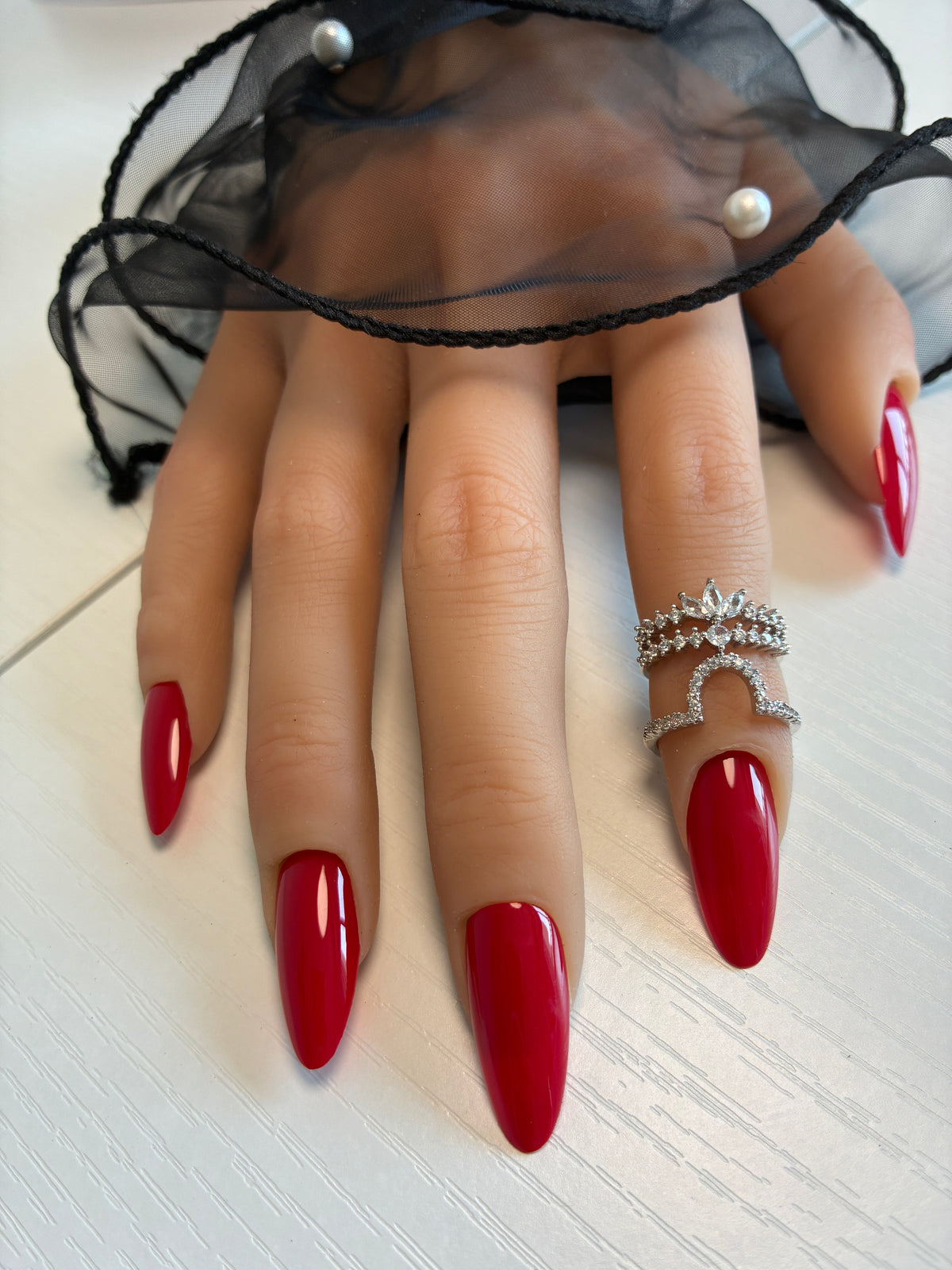 Les Essentiels – Rouge Éternel – Amande M