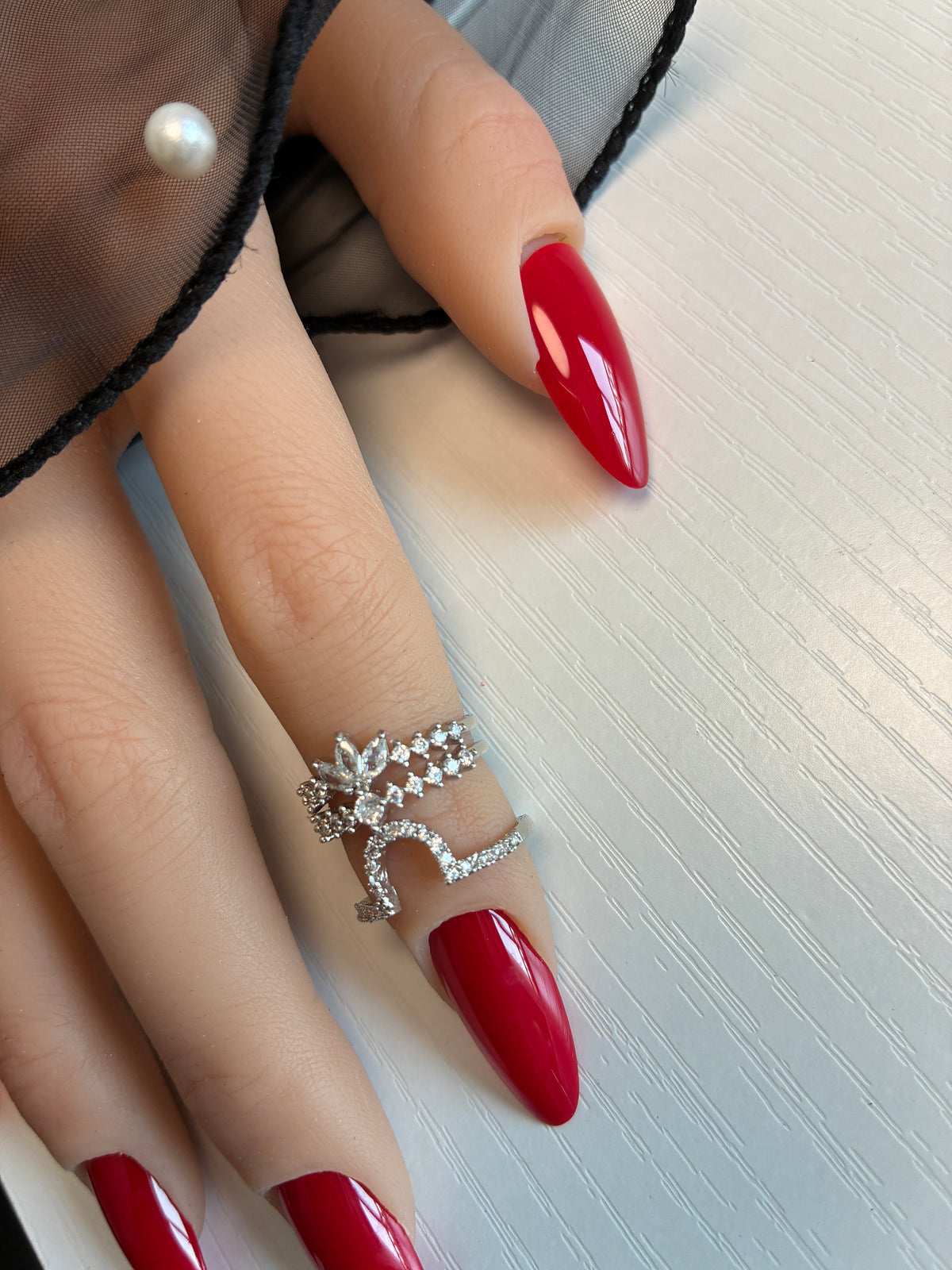 Les Essentiels – Rouge Éternel – Amande M