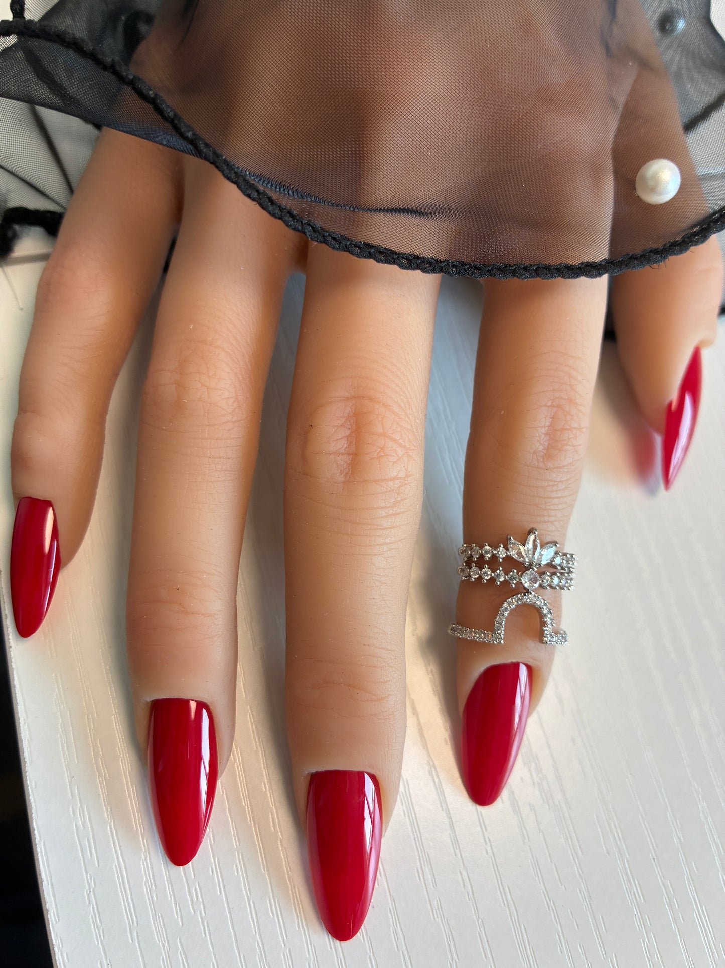 Les Essentiels – Rouge Éternel – Amande M