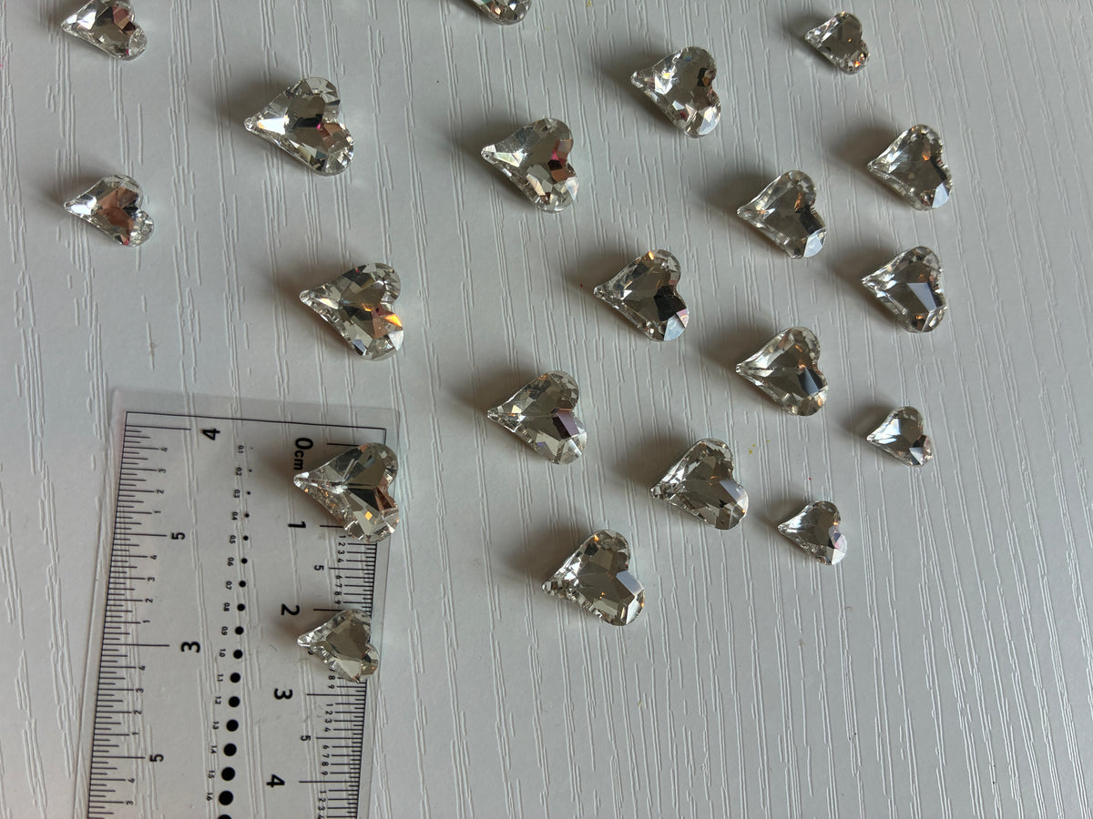 Strass cœurs cristal 3D – Tailles assorties – Nail Art