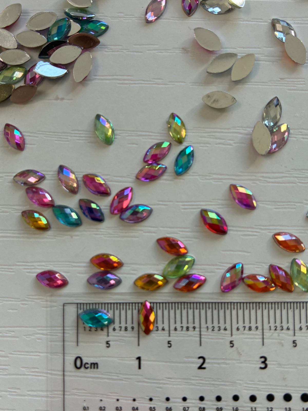 strass navette multicolores irisés pour nail art