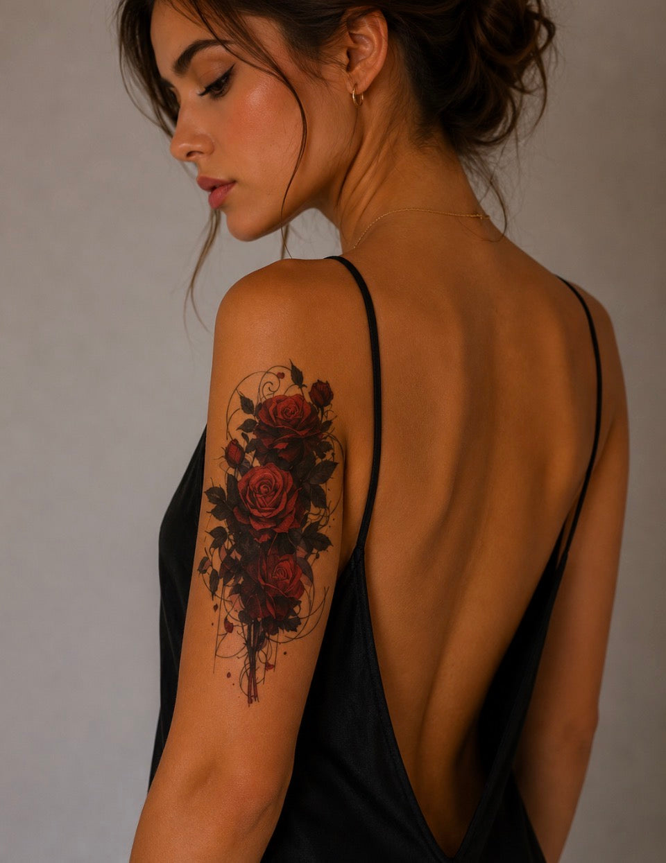 Tatouage éphémère trio de roses rouges