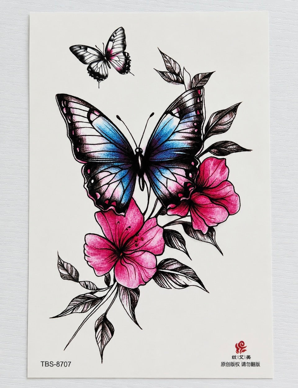 Tatouage éphémère papillon et fleurs roses