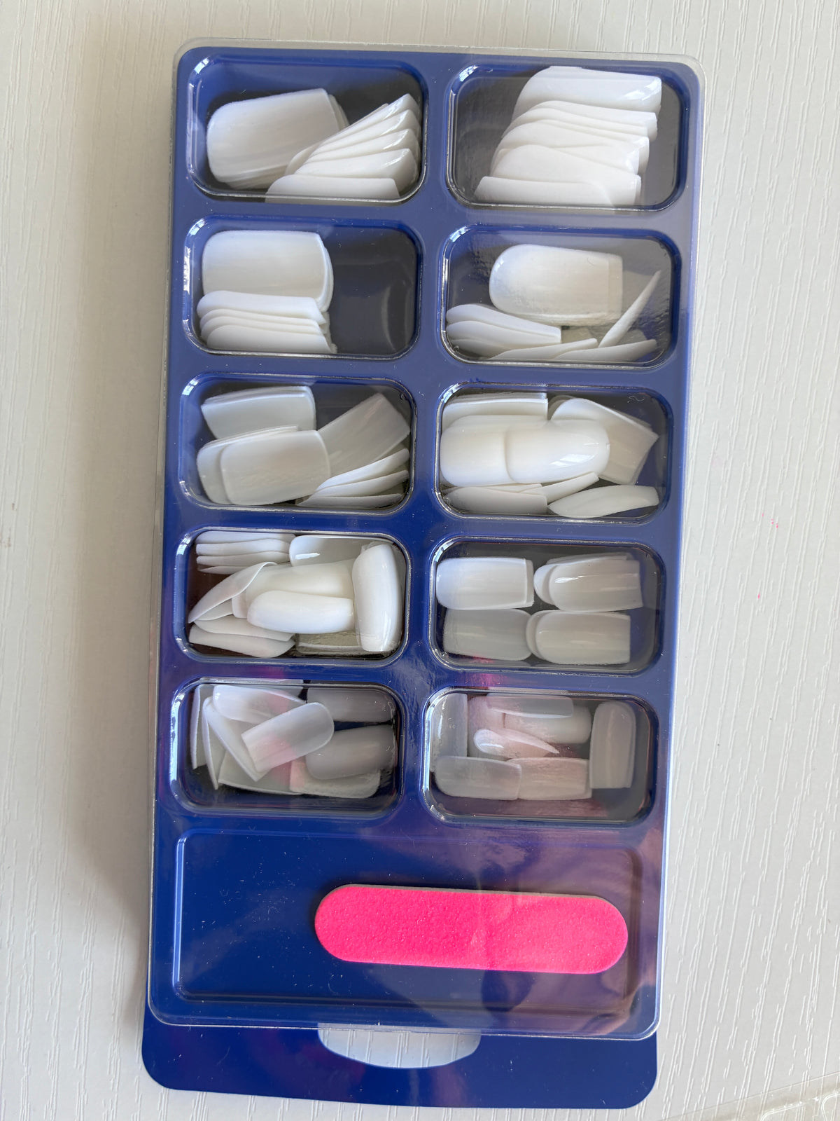 120 capsules carrées blanches – 10 tailles + accessoires de pose