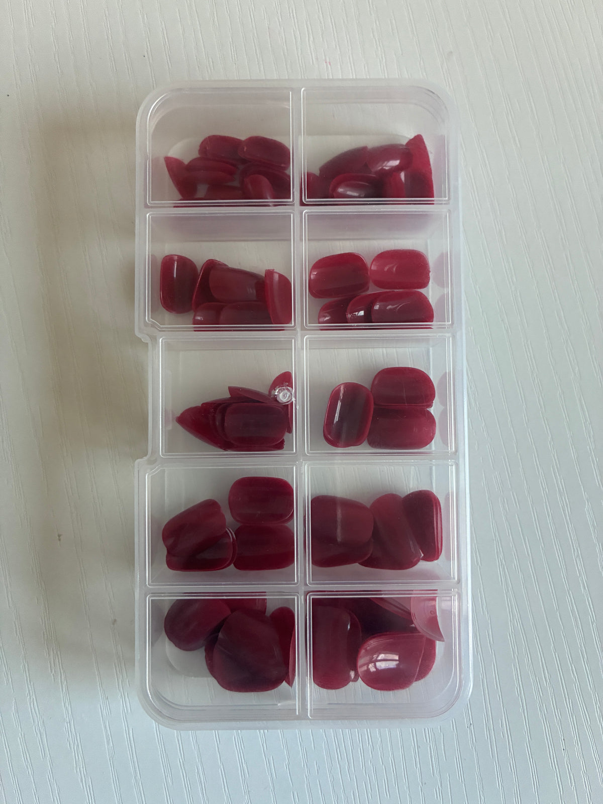 120 capsules carrées courtes lie-de-vin – 10 tailles + accessoires de pose